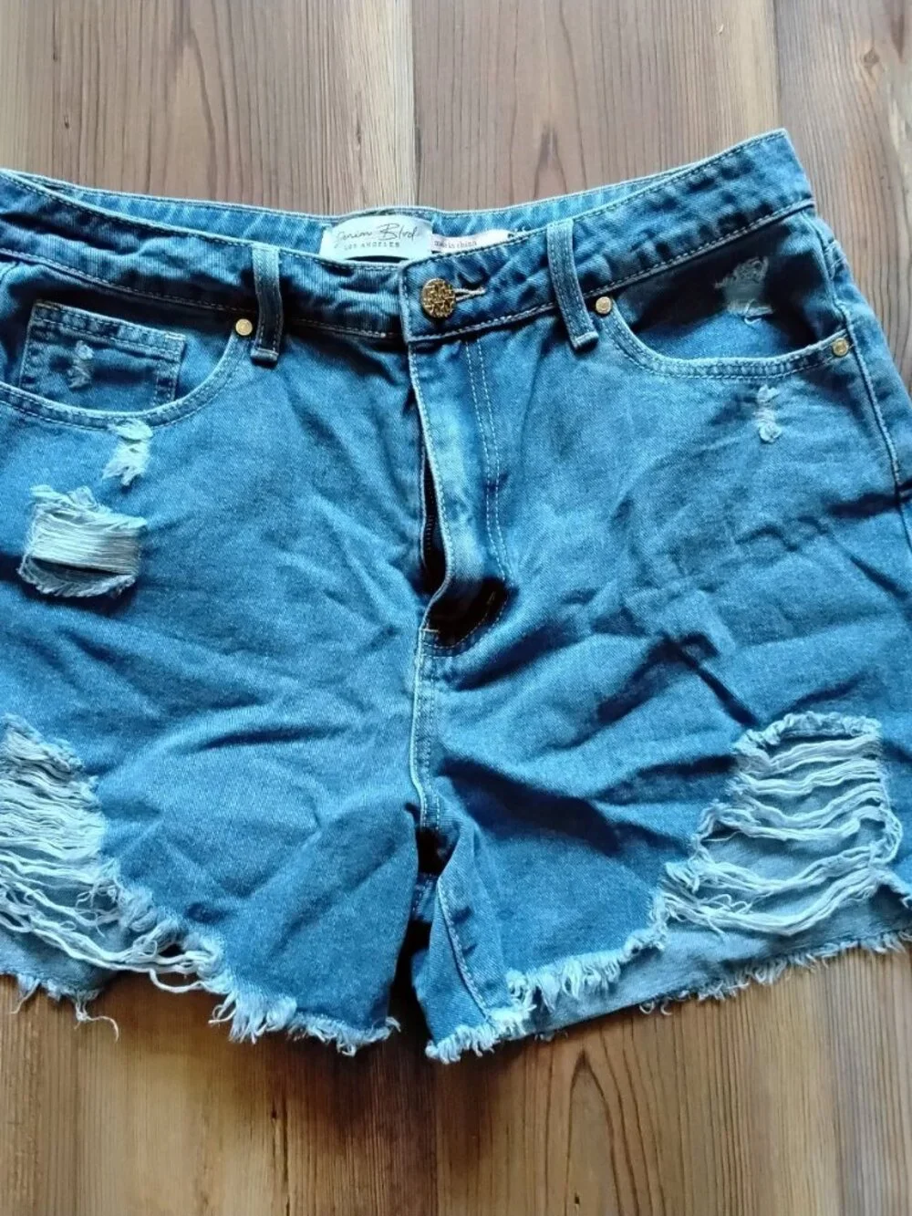 NWT Denim Blvd Los Angeles Distressed Raw Hem Stretch Denim Shorts Women's L